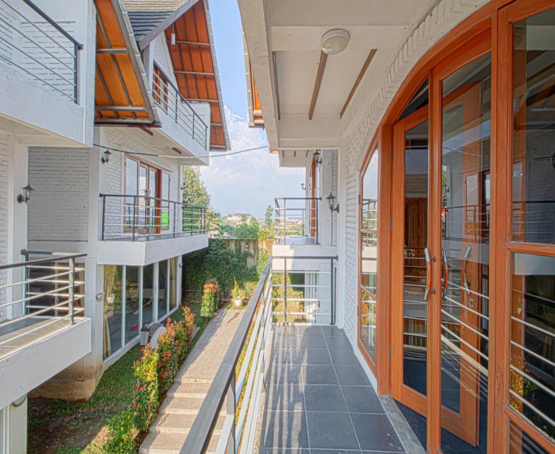 D'Journey Hotel Lembang Exterior foto